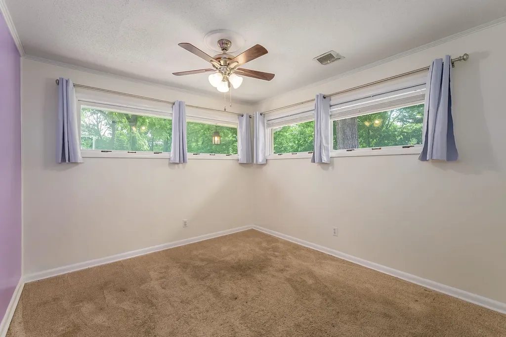 3219 E Skinner Wichita KS 67218-3942