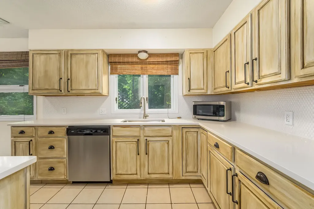 3219 E Skinner Wichita KS 67218-3942