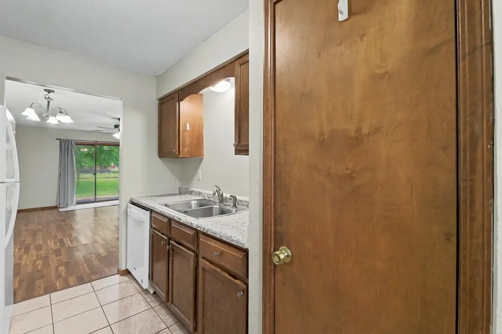 809-811 E 2nd Street Douglass KS 67039