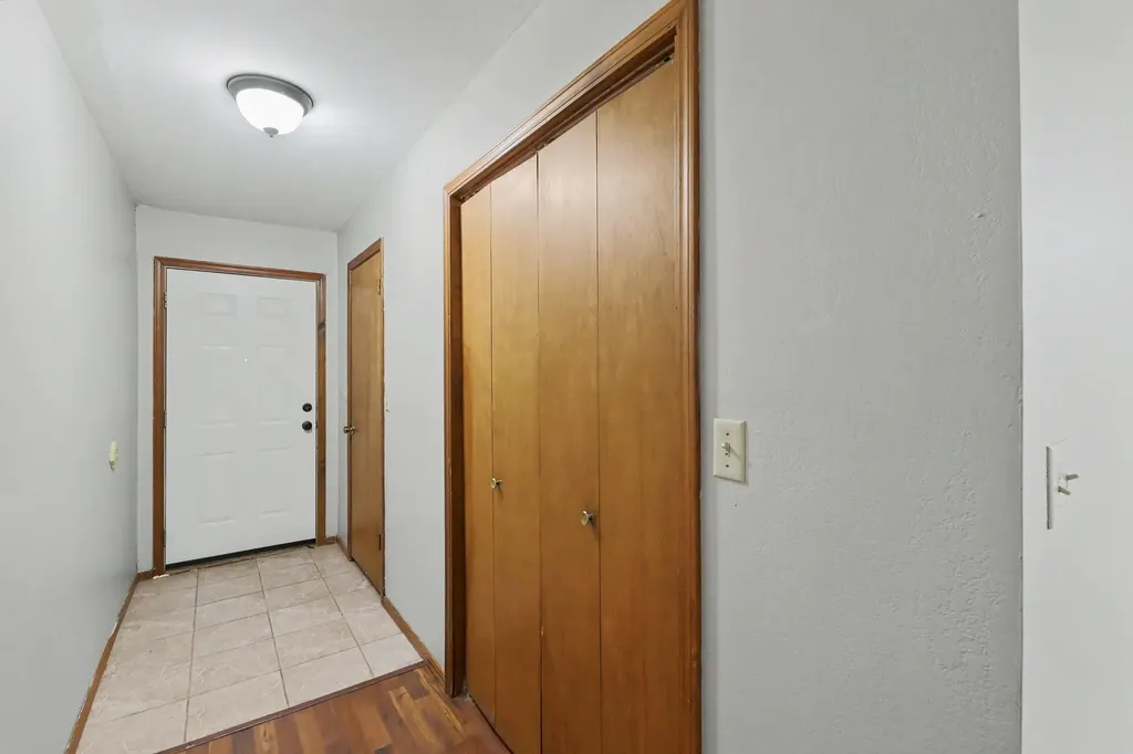 809-811 E 2nd Street Douglass KS 67039