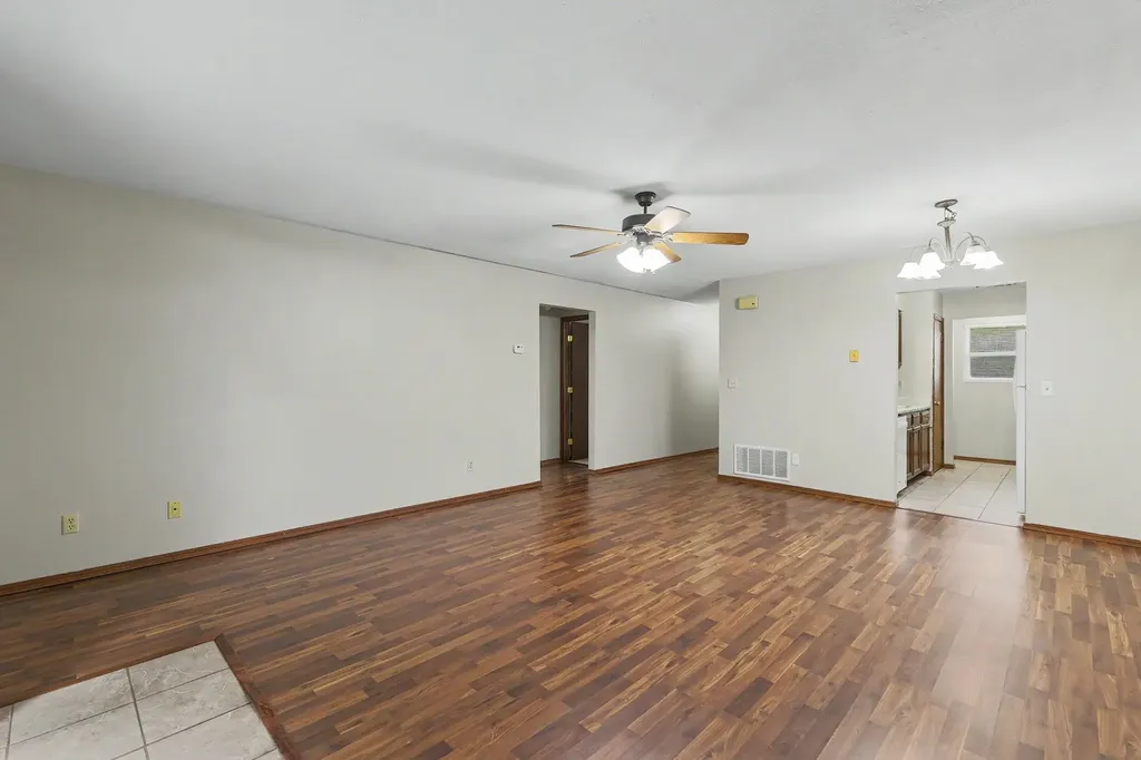 809-811 E 2nd Street Douglass KS 67039