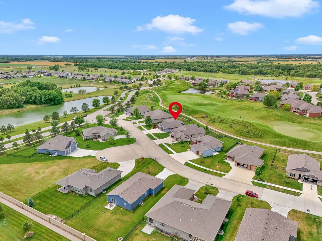 1717 Casey Newton KS 67114