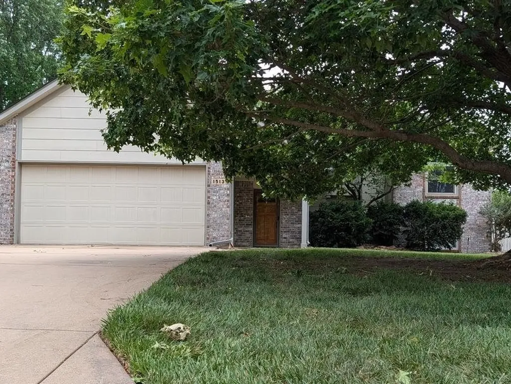 1513 E Mcclelland Drive Derby KS 67037