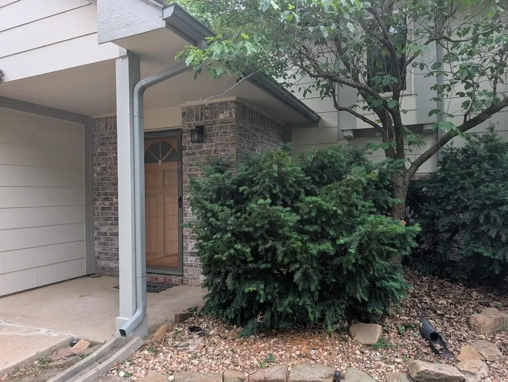1513 E Mcclelland Drive Derby KS 67037