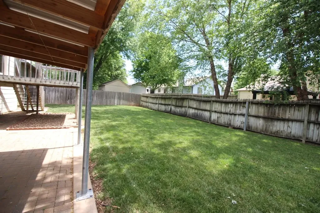 1513 E Mcclelland Drive Derby KS 67037