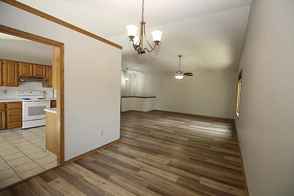 1513 E Mcclelland Drive Derby KS 67037