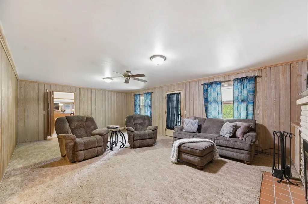 1701 N Sunset Drive Augusta KS 67010