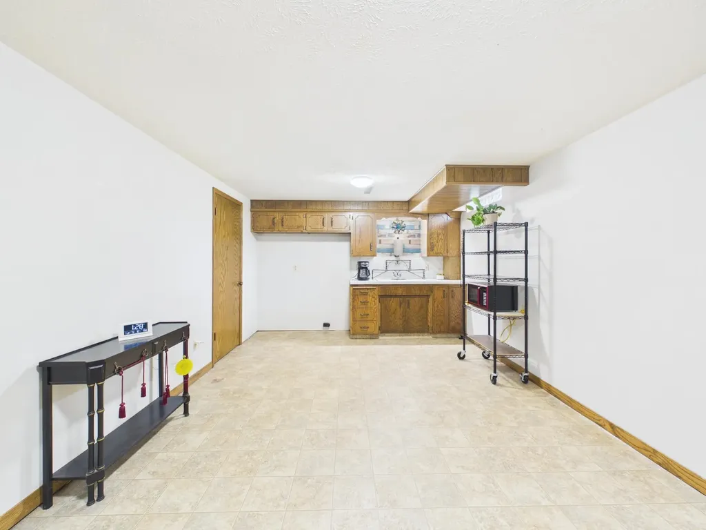409 Sherman Drive Newton KS 67114