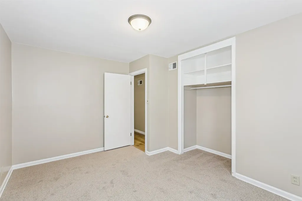 2134 S Poplar Wichita KS 67211