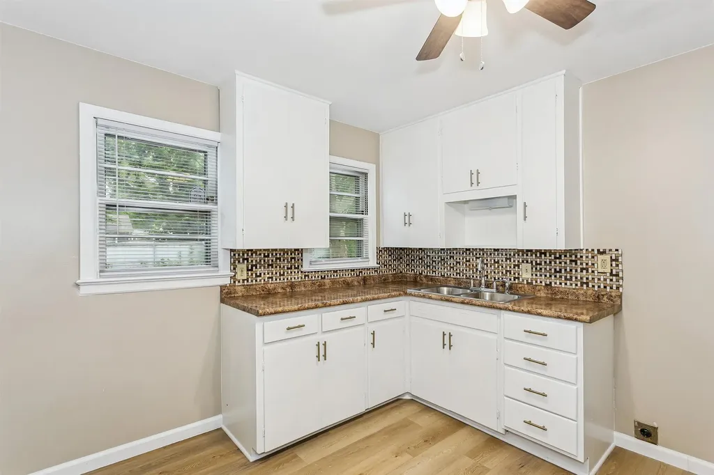 2134 S Poplar Wichita KS 67211