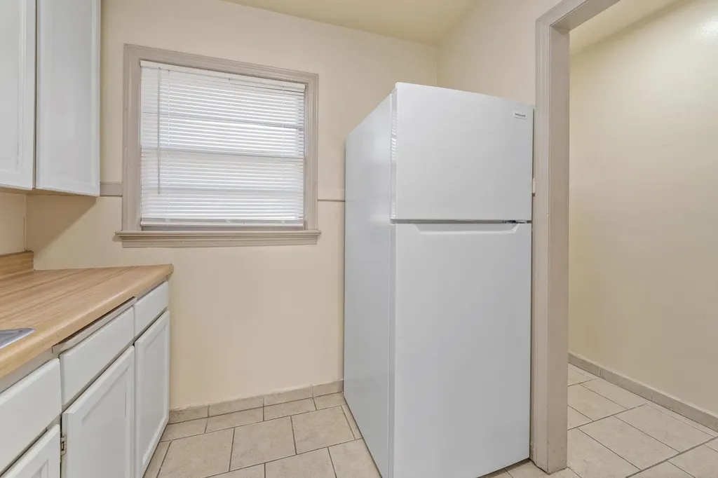 6124 E Harry Street Wichita KS 67218