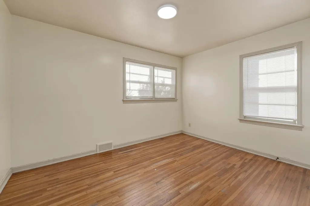 6124 E Harry Street Wichita KS 67218