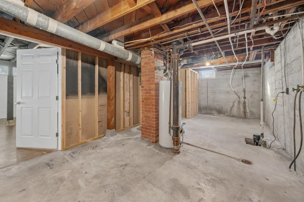 6124 E Harry Street Wichita KS 67218