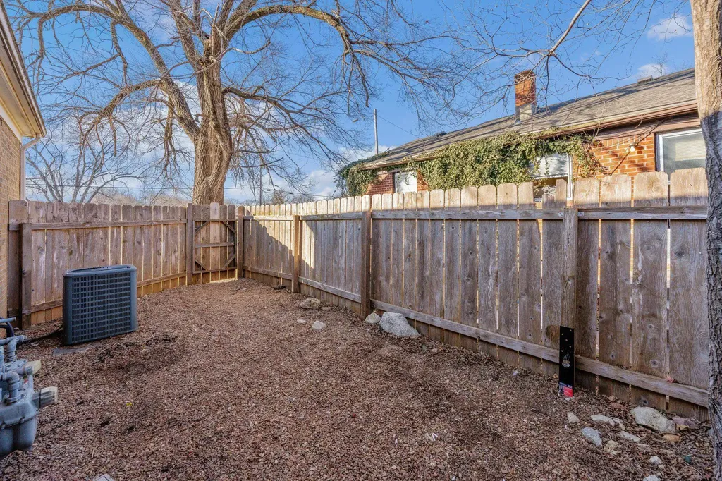 6124 E Harry Street Wichita KS 67218