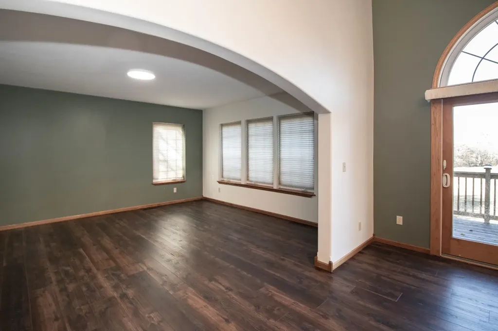 1677 E 120th Avenue North Mulvane KS 67110