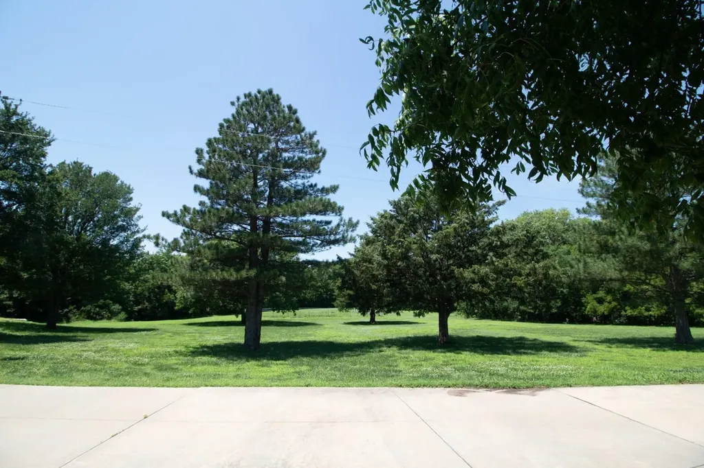 1677 E 120th Avenue North Mulvane KS 67110