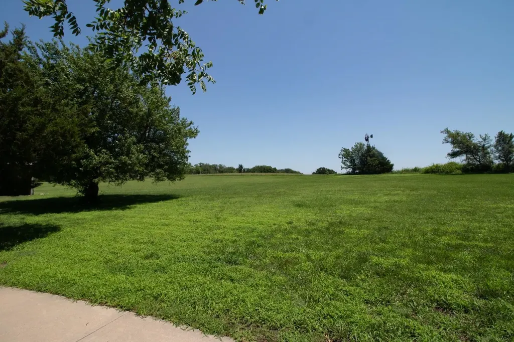 1677 E 120th Avenue North Mulvane KS 67110