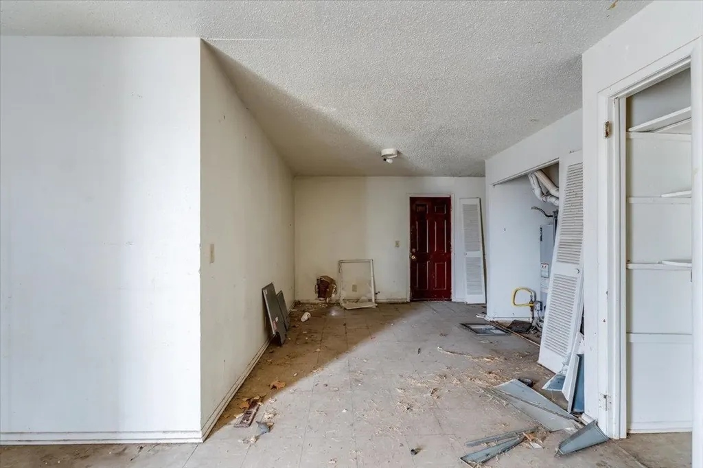 1614 E Del Mar Street Wichita KS 67216