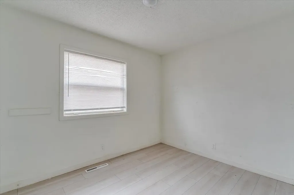 1502 E Del Mar Wichita KS 67216