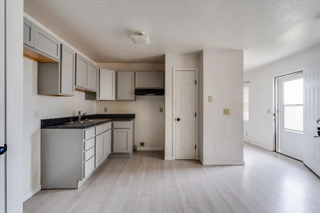 1608 E Catalina Street Wichita KS 67216