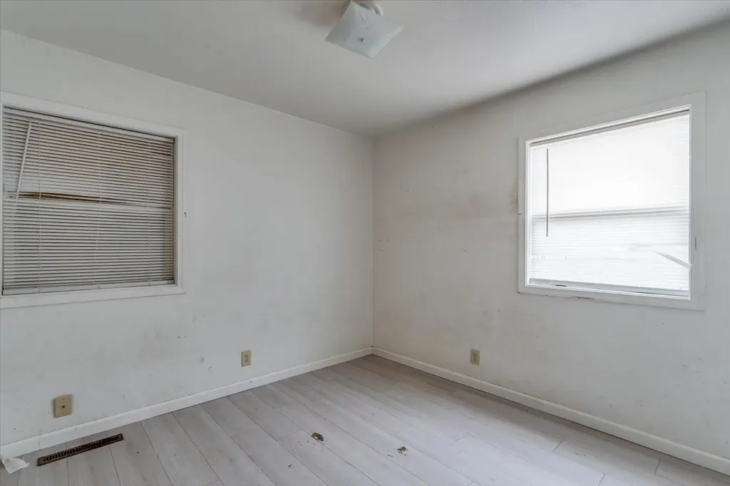 1608 E Catalina Street Wichita KS 67216