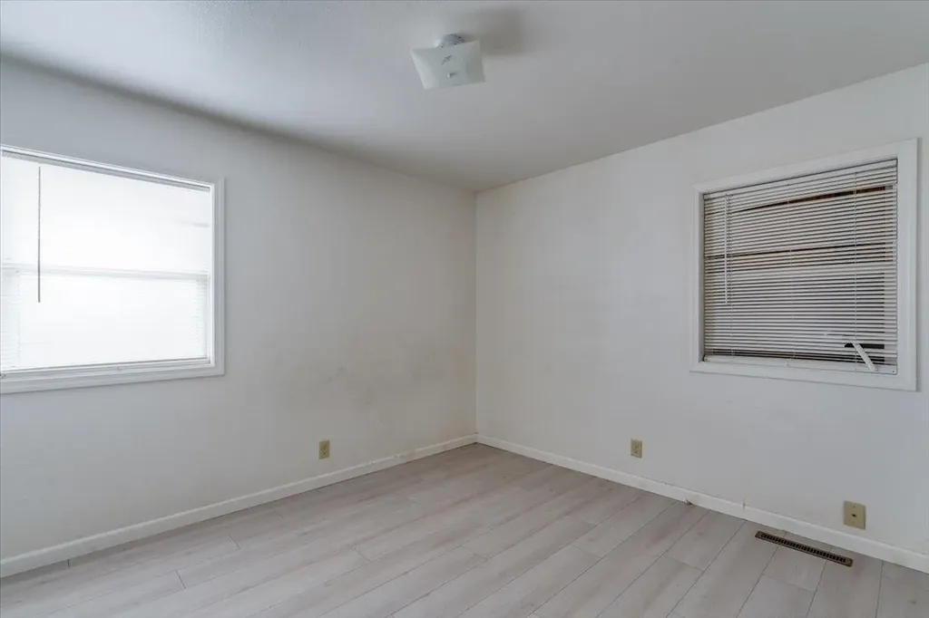 1608 E Catalina Street Wichita KS 67216