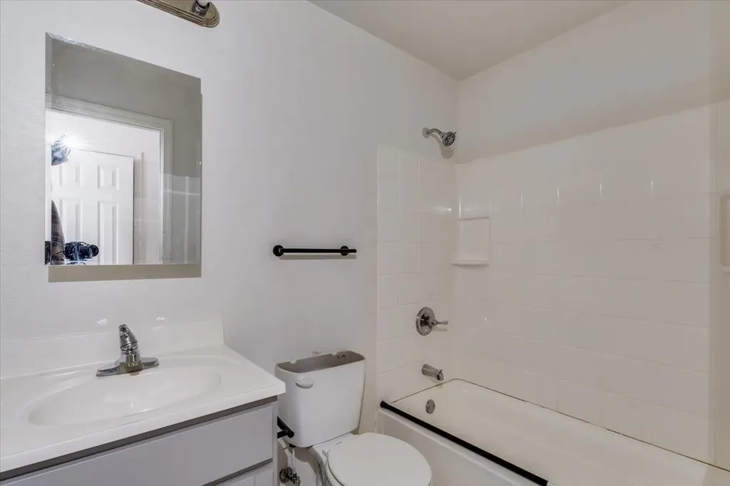 1608 E Catalina Street Wichita KS 67216
