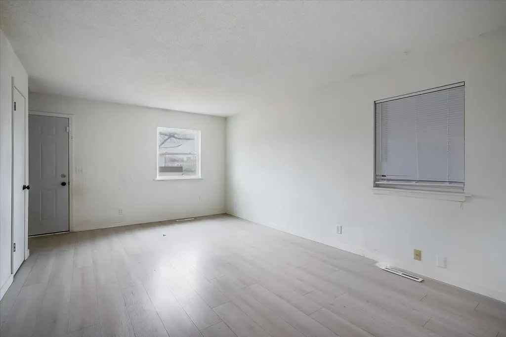 1507 E Berkeley Wichita KS 67216