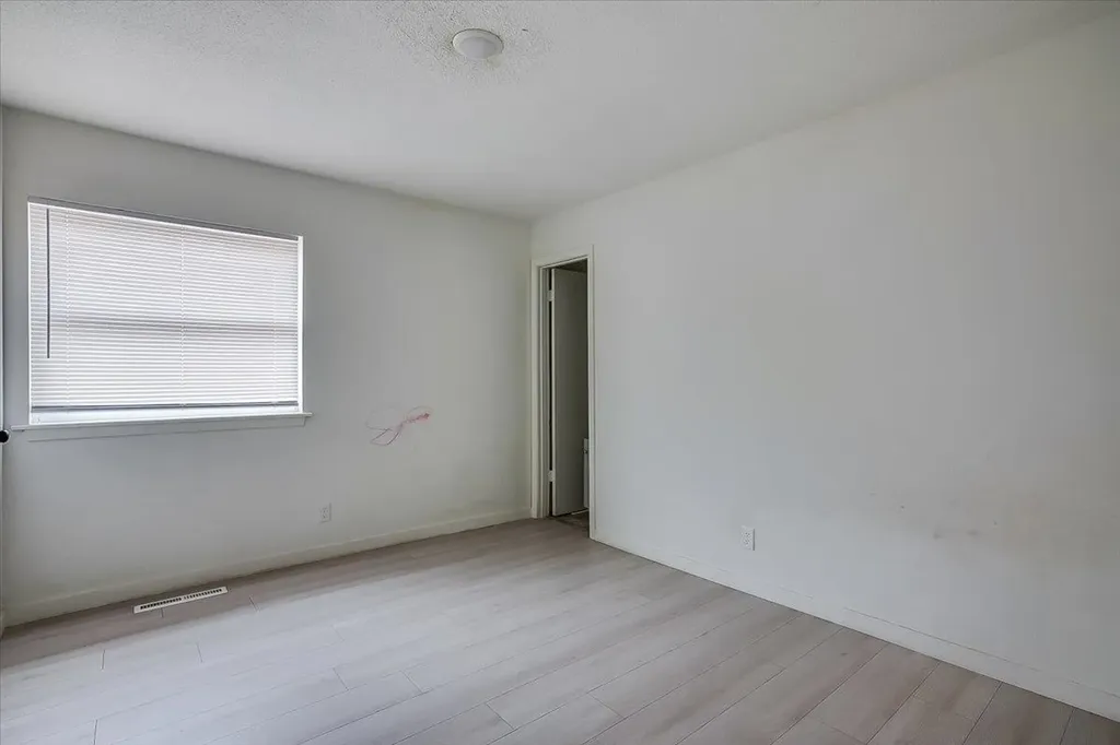 1507 E Berkeley Wichita KS 67216