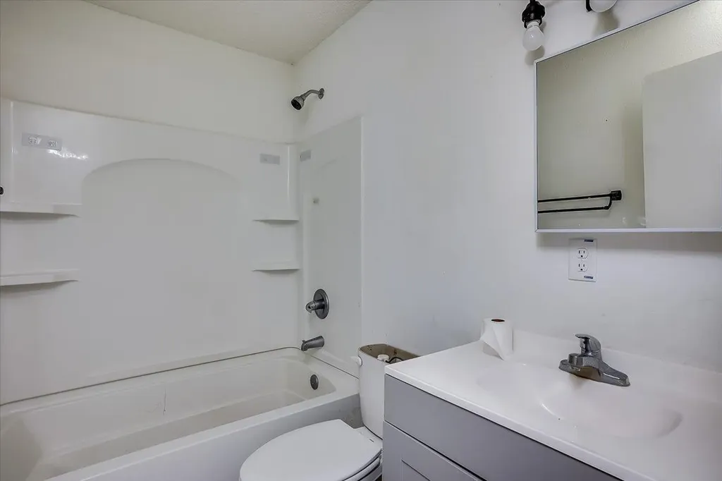 1507 E Berkeley Wichita KS 67216