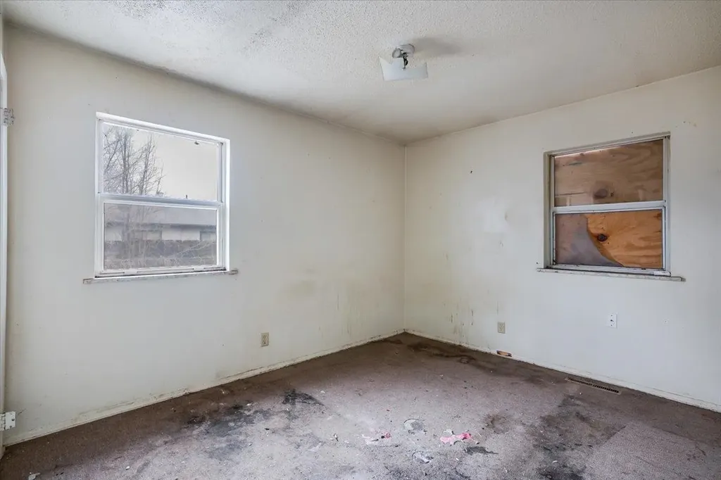 1507 E Del Mar Street Wichita KS 67216