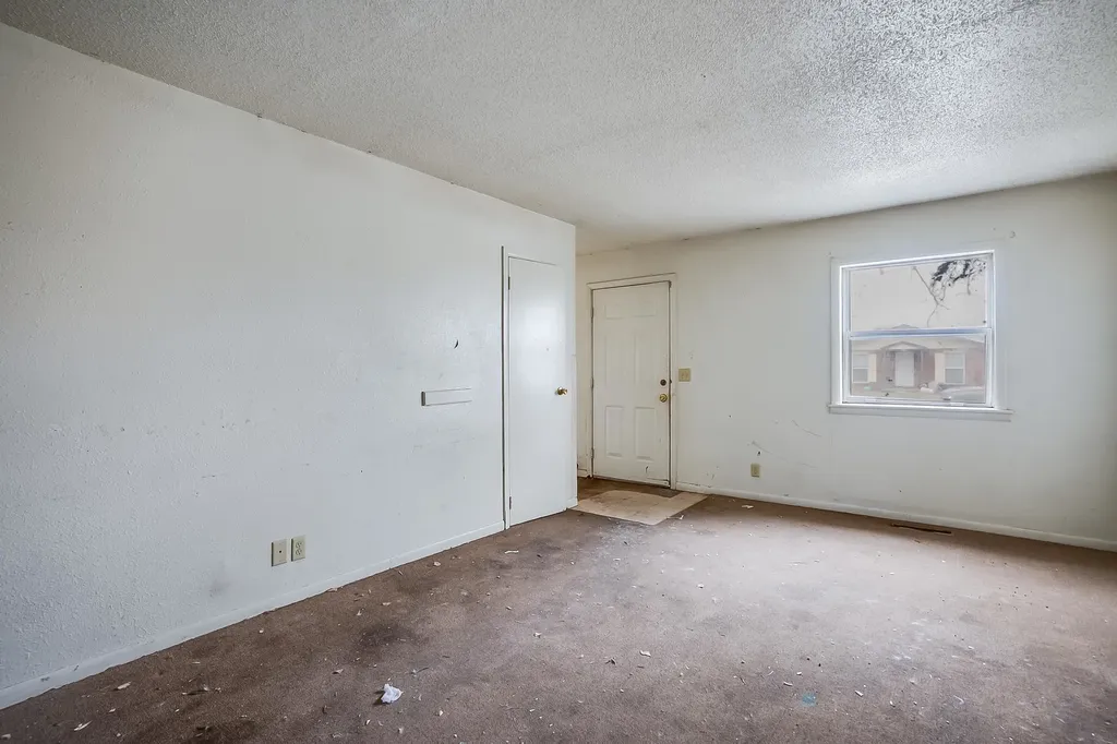 1613 E Catalina Street Wichita KS 67216