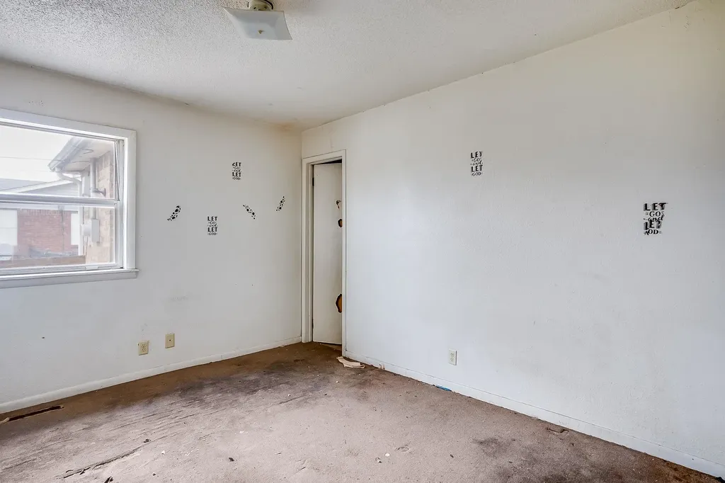 1613 E Catalina Street Wichita KS 67216