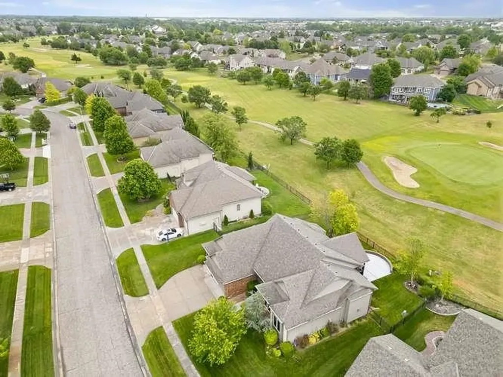2224 N Rough Creek Road Derby KS 67037