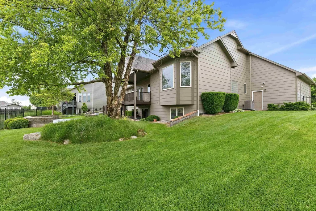 2224 N Rough Creek Road Derby KS 67037