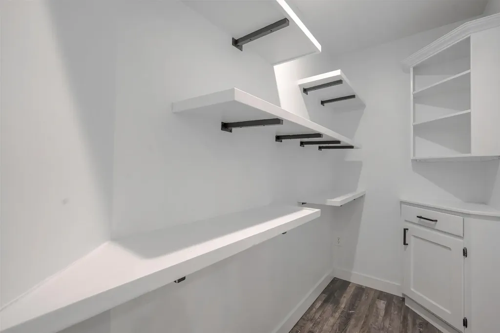 104 N Burr Oak Road Wichita KS 67206