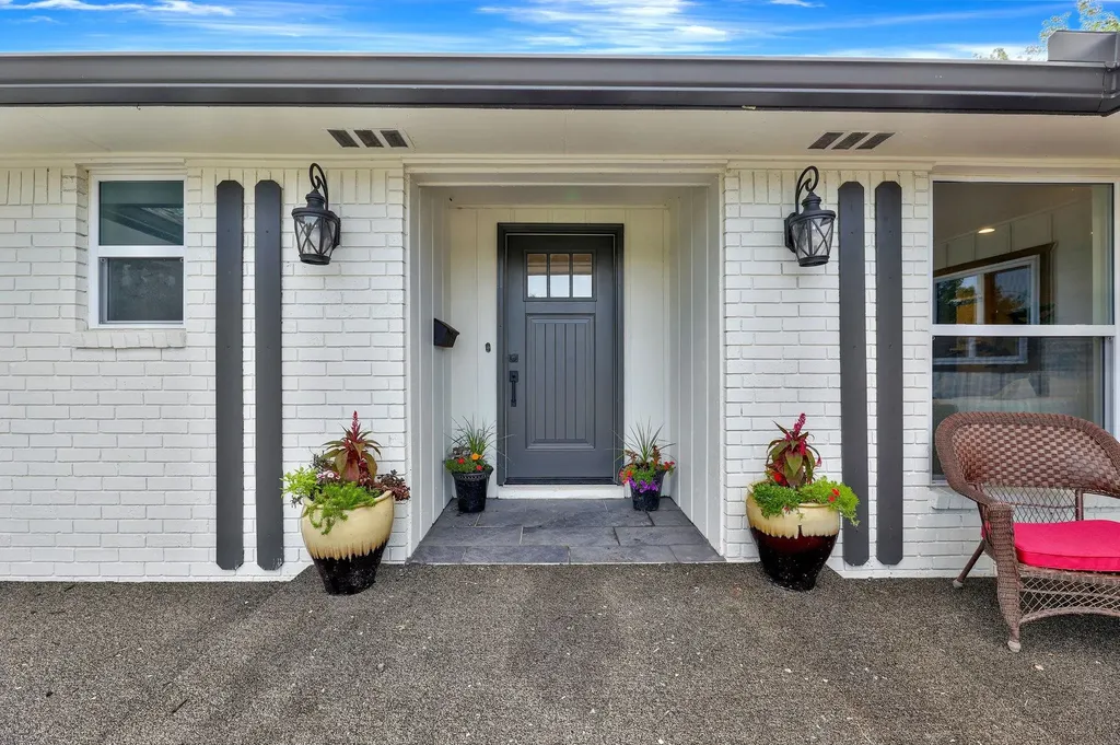 104 N Burr Oak Road Wichita KS 67206