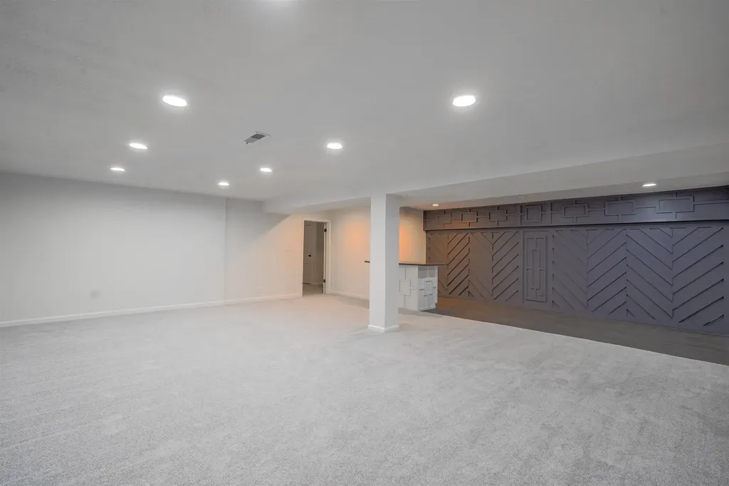 104 N Burr Oak Road Wichita KS 67206