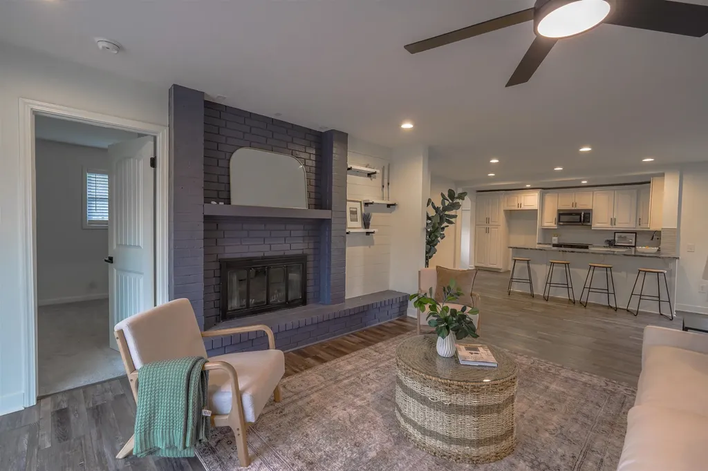 104 N Burr Oak Road Wichita KS 67206