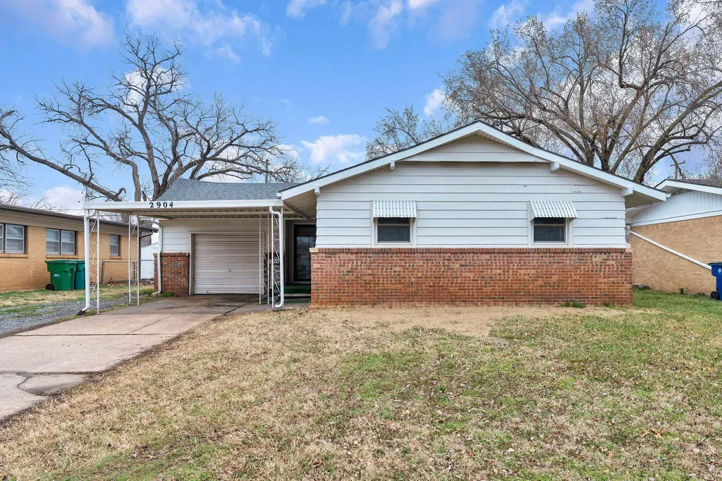 2904 S Bennett Avenue Wichita KS 67217