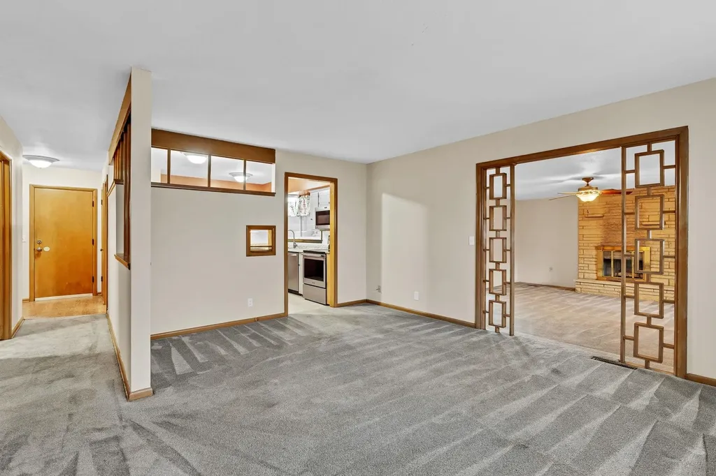 2904 S Bennett Avenue Wichita KS 67217
