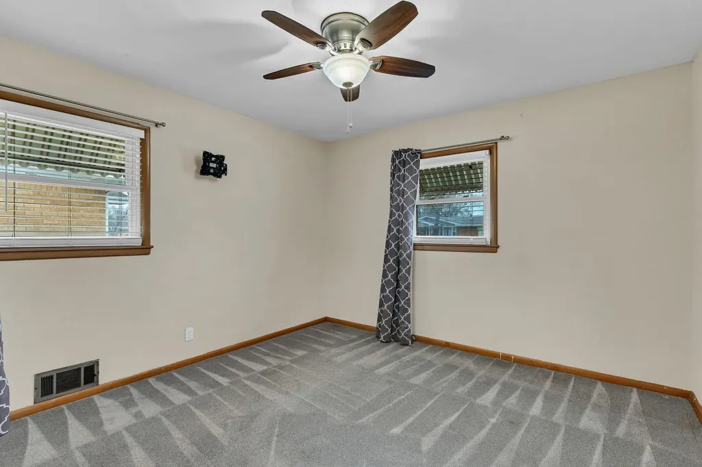 2904 S Bennett Avenue Wichita KS 67217