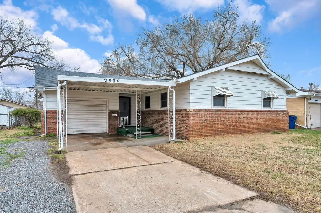 2904 S Bennett Avenue Wichita KS 67217