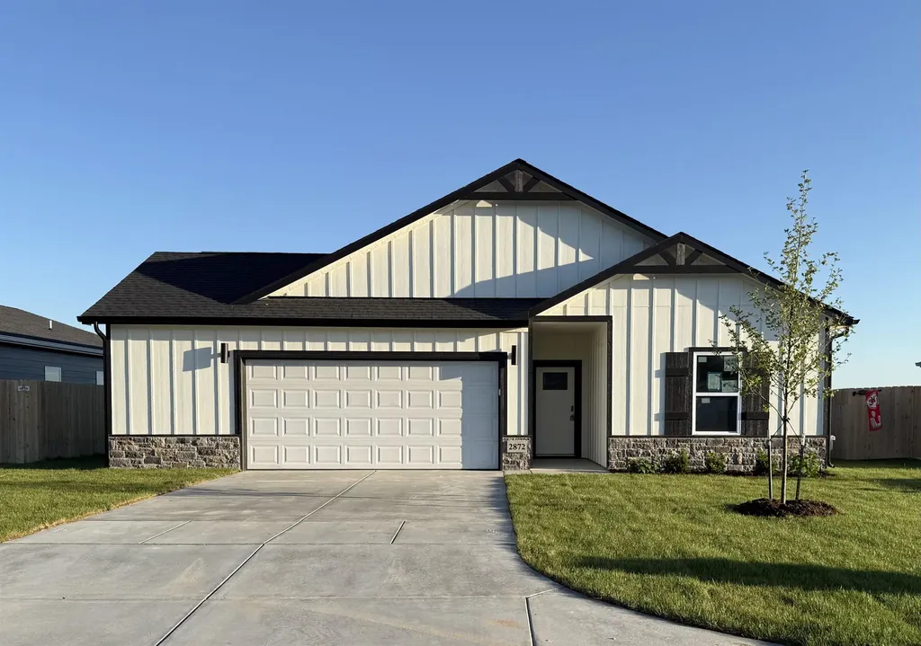 2872 S Maize Court Wichita KS 67215