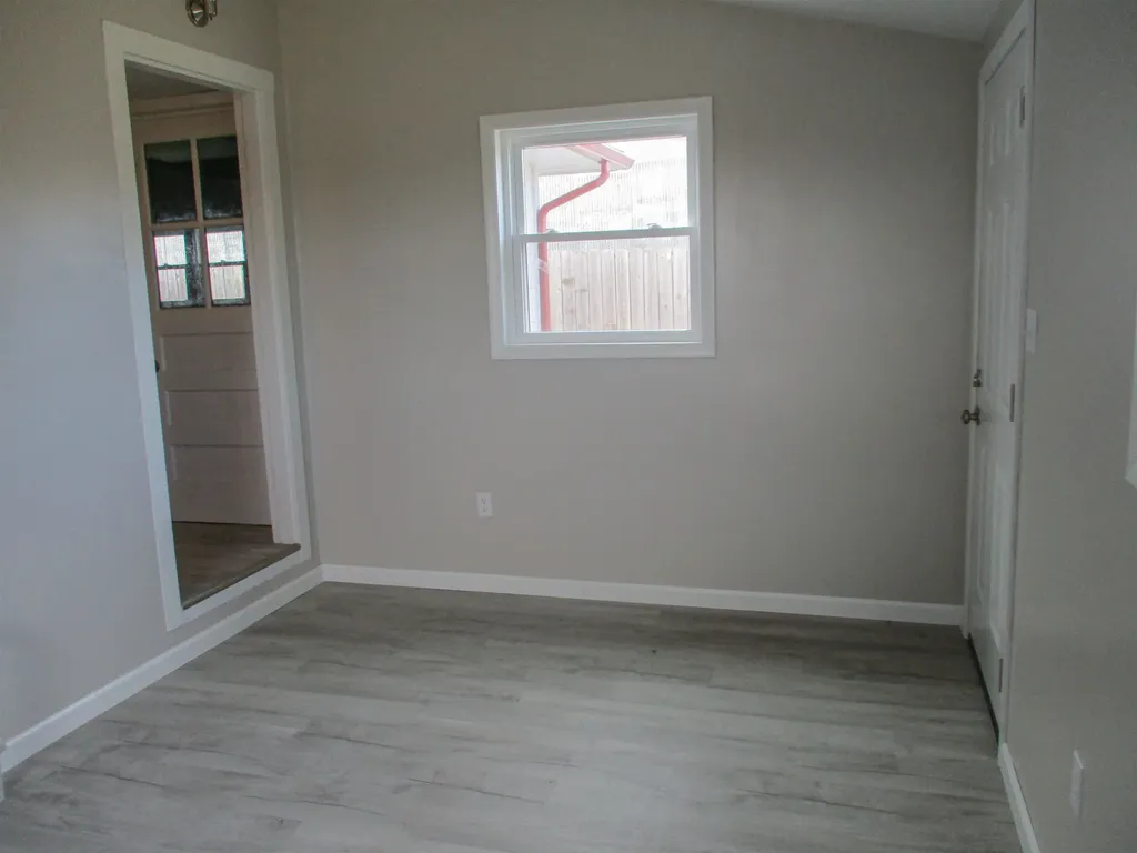 3206 W Macarthur Road Wichita KS 67217