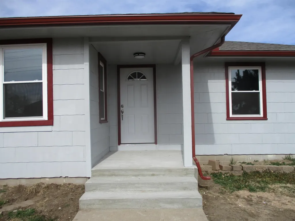 3206 W Macarthur Road Wichita KS 67217