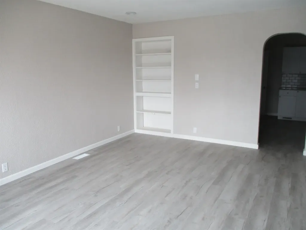 3206 W Macarthur Road Wichita KS 67217