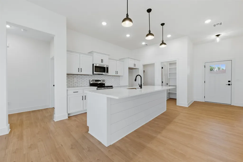 508 E Elmwood Street Park City KS 67147