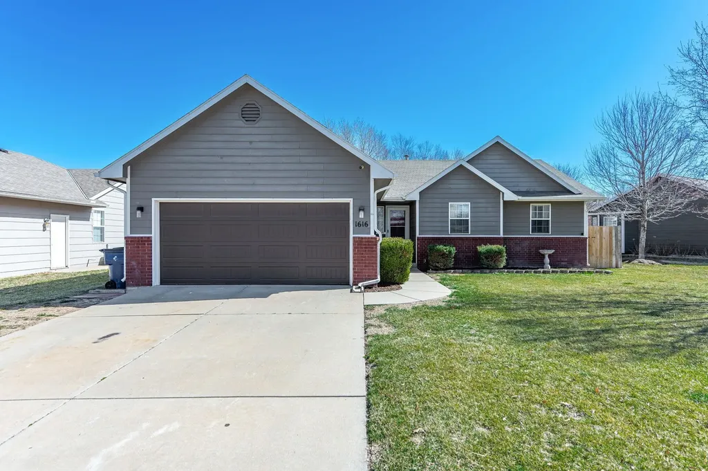 1616 N Redbarn Street Wichita KS 67212