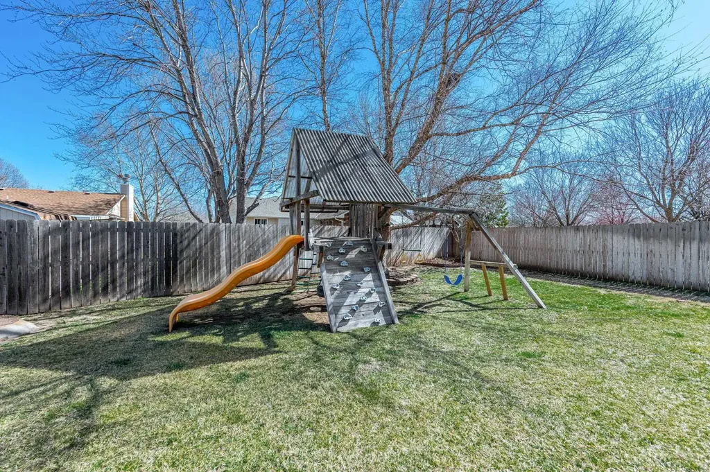 1616 N Redbarn Street Wichita KS 67212